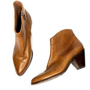 Frye Lila model in saddle tan caramel western bootie pointy toe women's size 6.5